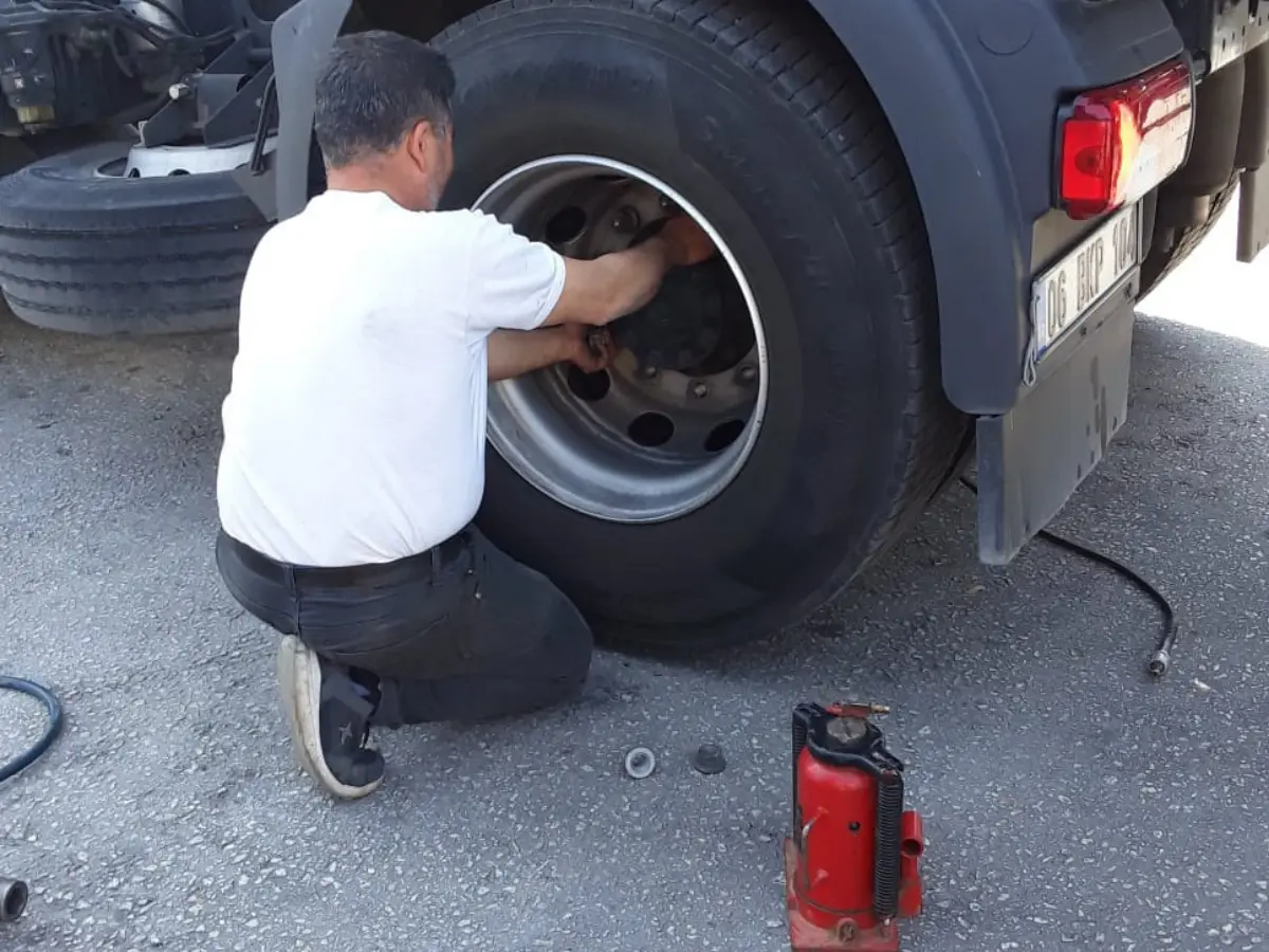 Karaköprü Oto Lastikçi